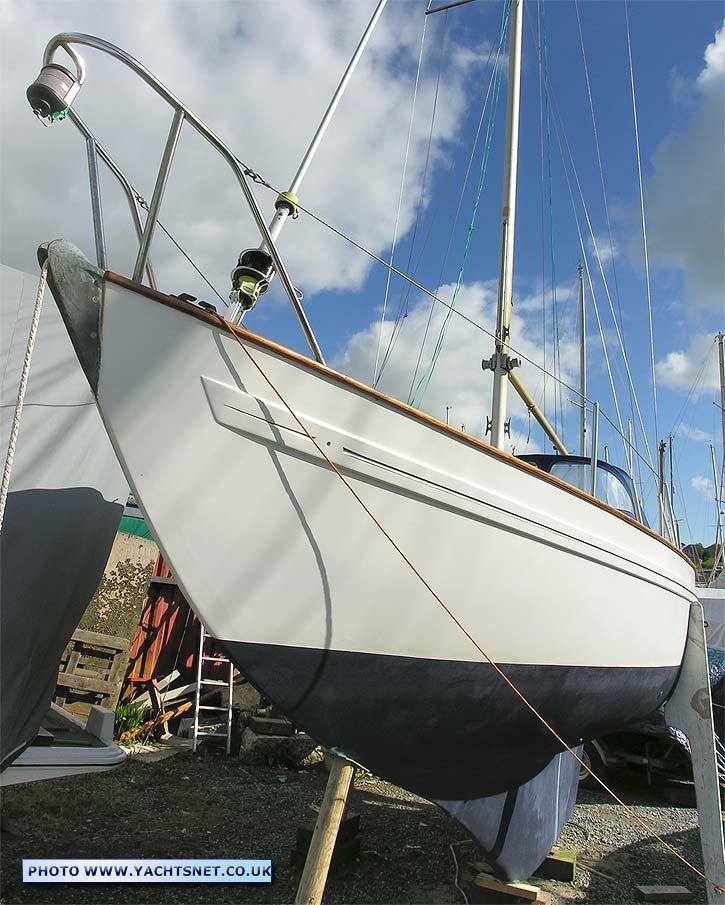 Cutlass 27 