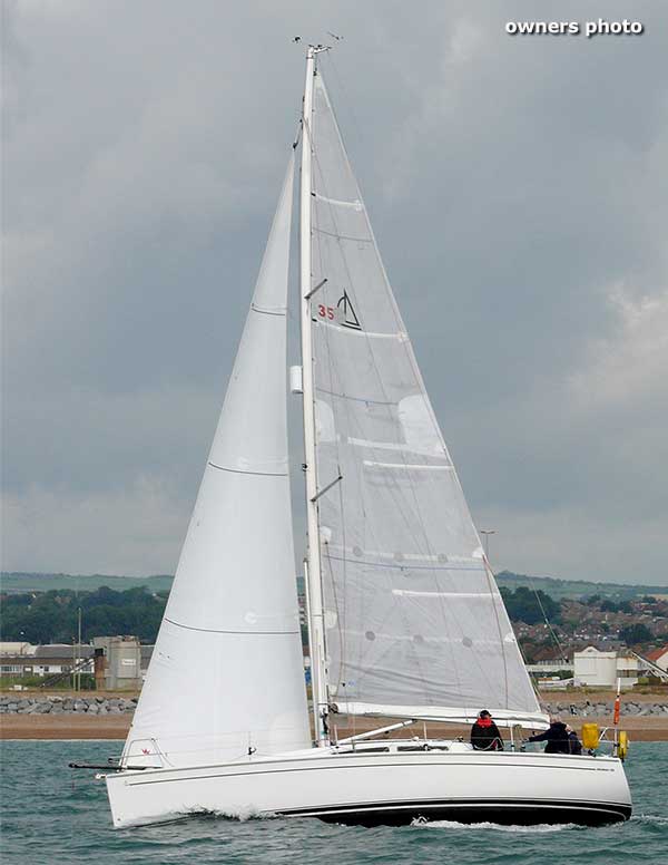 Dehler 34 closehauled - photo this yacht for sale