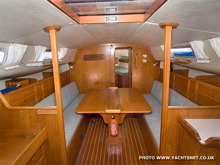 Westerly Fulmar interior - yacht for sale