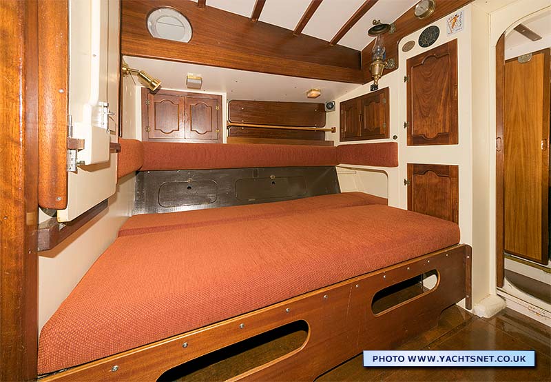 Saloon double berth 