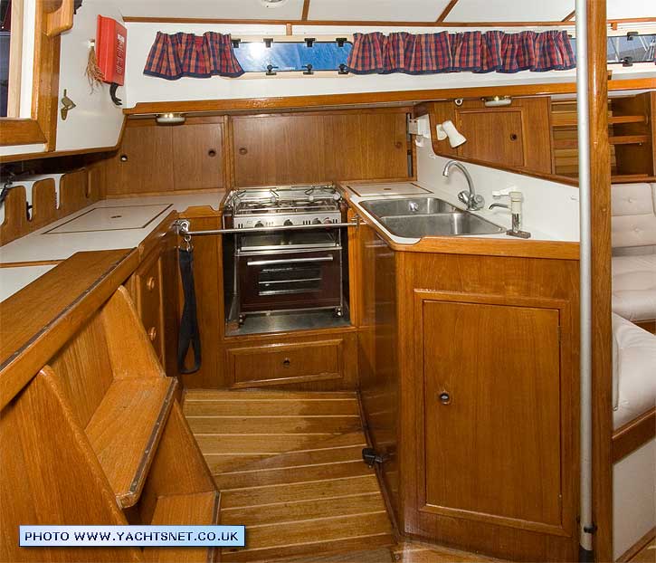 Victoria 34