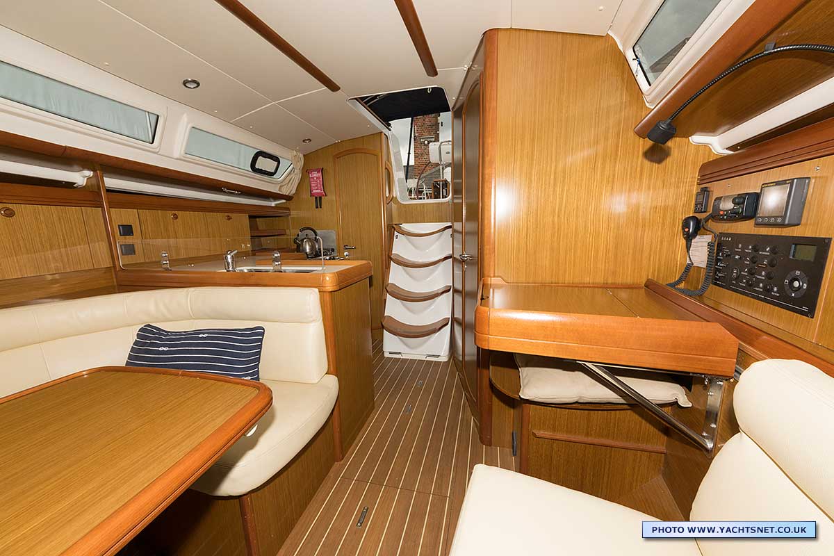 Saloon aft