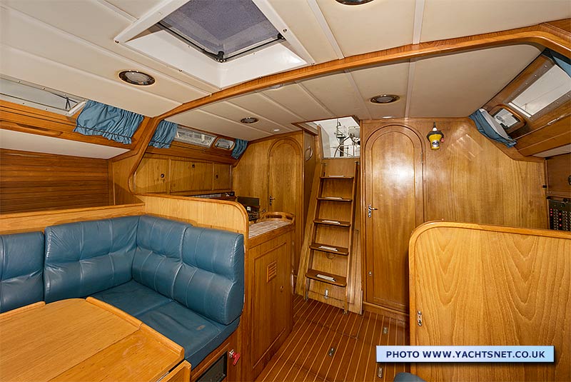 Saloon aft