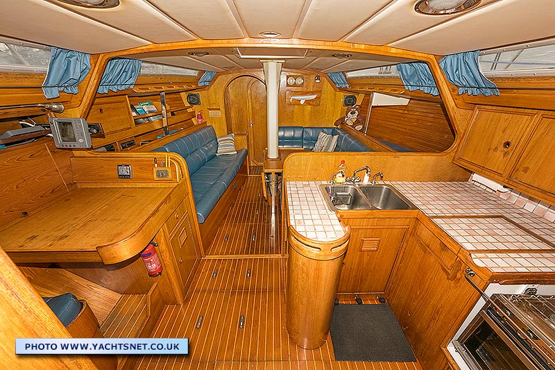 Saloon - Centurion 40 for sale