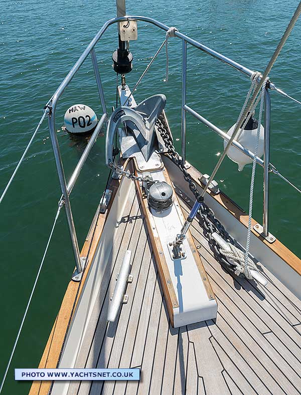 Bow detail