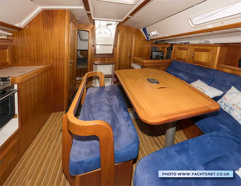 Saloon aft