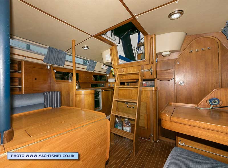 Saloon aft